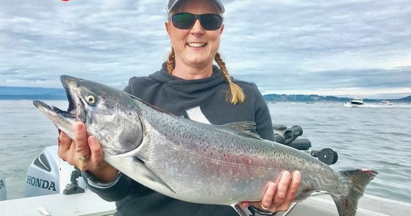 Navigating the Waters: The Best Fishing Guides on Thunderonthegulf